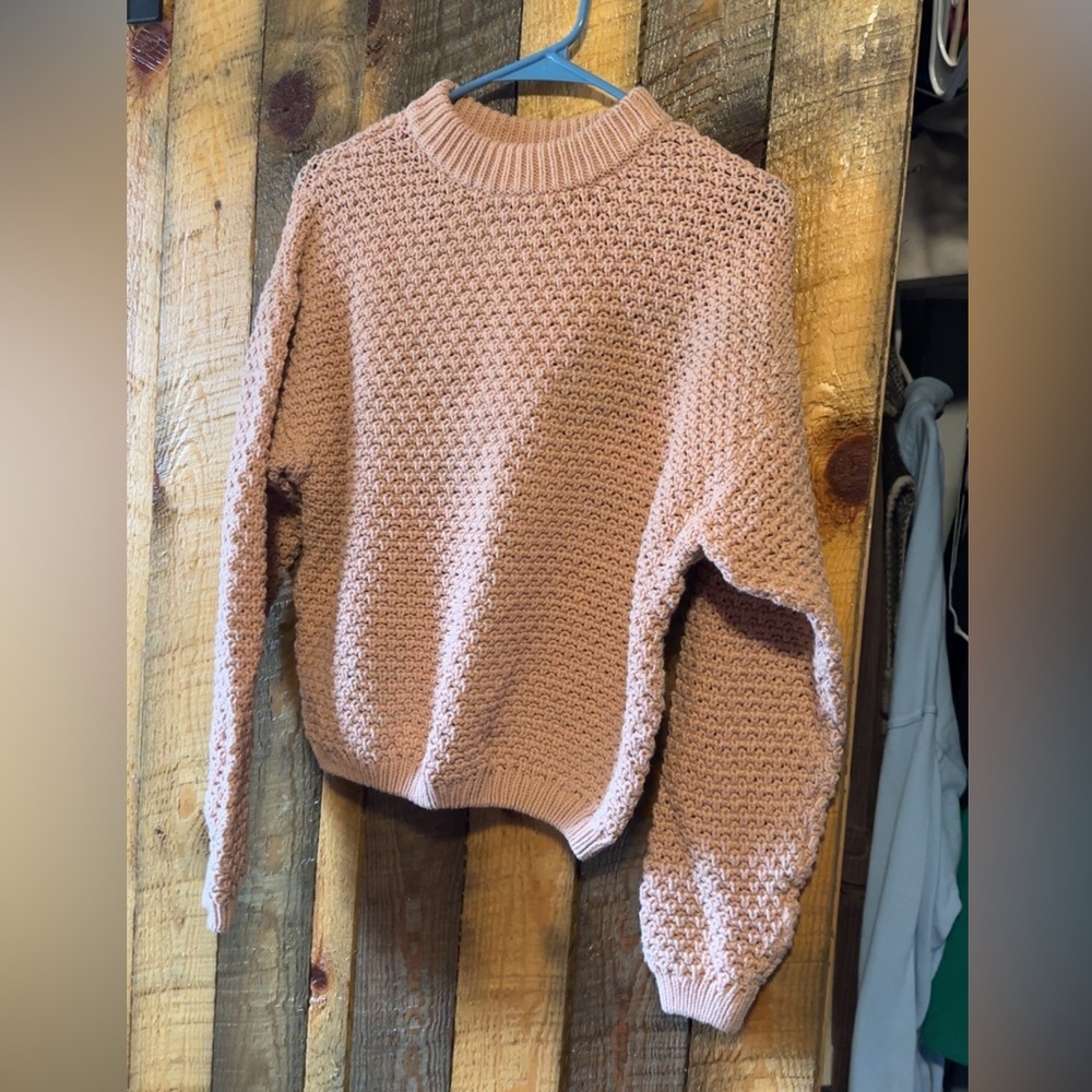 Universal thread sweater